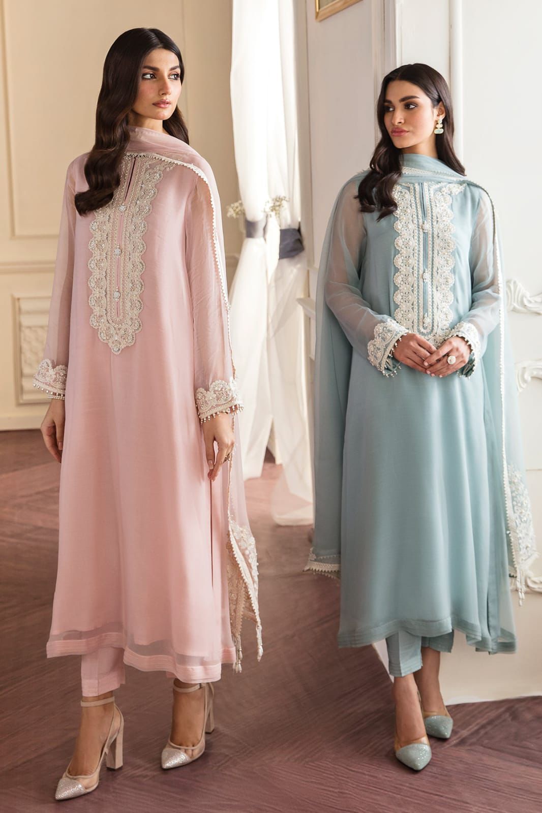 BRAND:BAROQUE chiffon embroidered unstitced 3pc✓